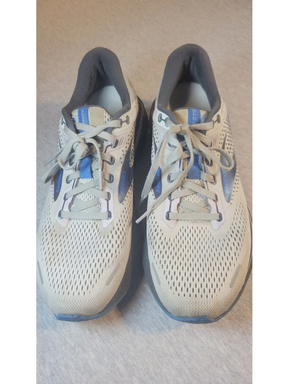Brooks Adrenaline GTS 22 Running Shoes Size 8.5 US Medium Width